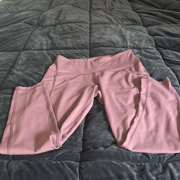 pink/violet 90 degree by reflex Size M leggings with pockets. EUC - Picture 3 of 13
